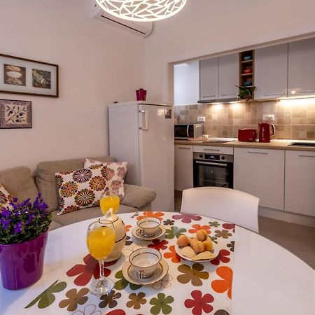 Two-Bedroom Apartment In The Centre Makarska Buitenkant foto