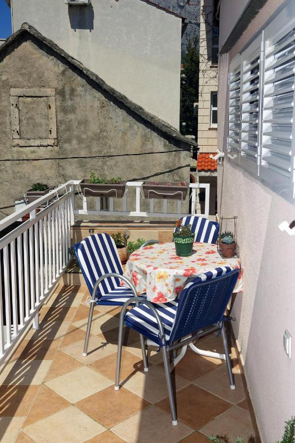 Two-Bedroom Apartment In The Centre Makarska Buitenkant foto