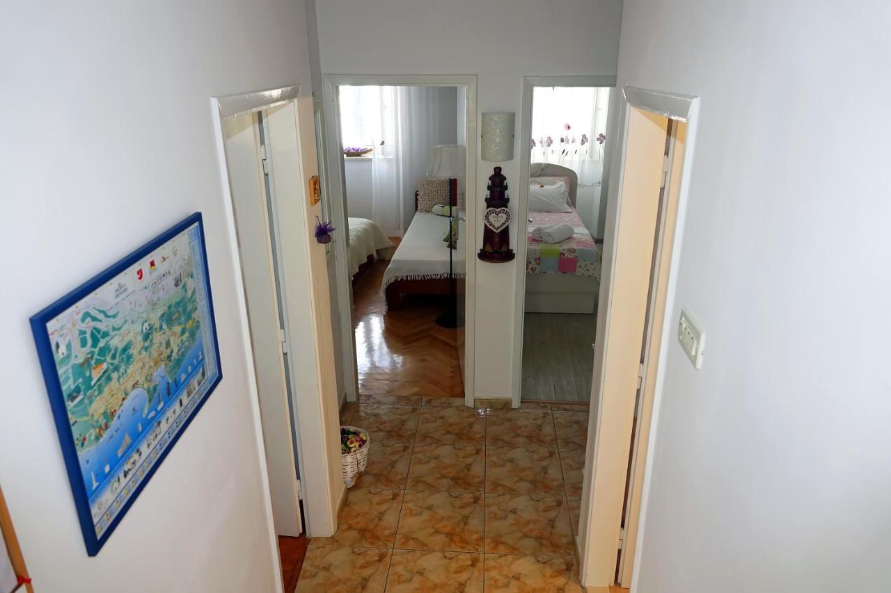 Two-Bedroom Apartment In The Centre Makarska Buitenkant foto