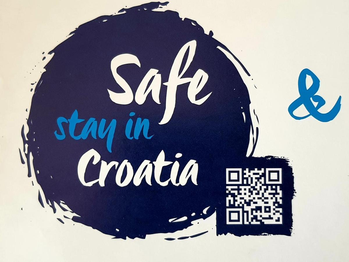 Two-Bedroom Apartment In The Centre Makarska Buitenkant foto