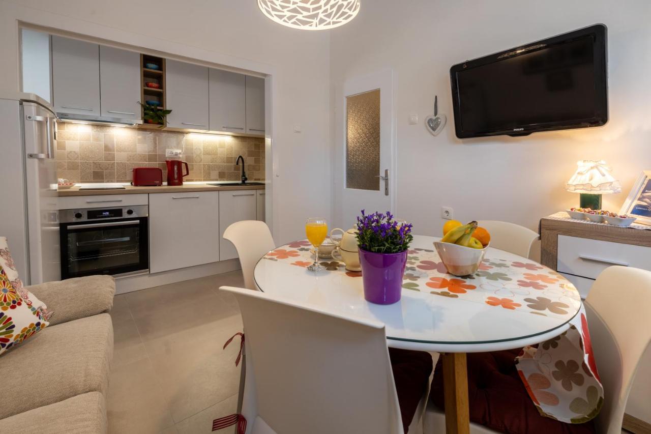 Two-Bedroom Apartment In The Centre Makarska Buitenkant foto