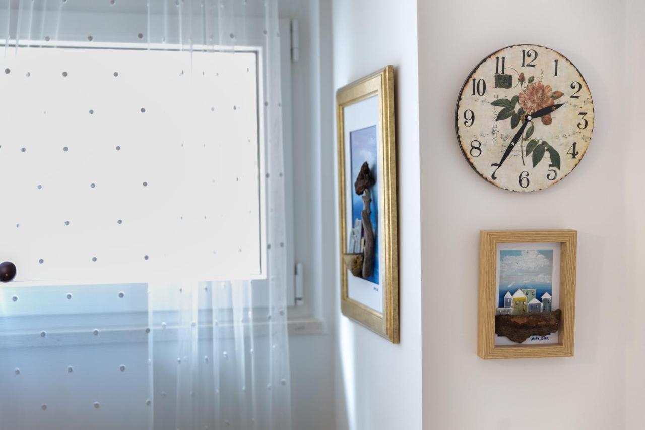 Two-Bedroom Apartment In The Centre Makarska Buitenkant foto